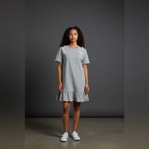 Cece Gray Floral Appliqué T-shirt Dress With Ruffle Medium Crewneck Short Sleeve